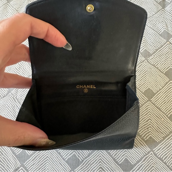 Chanel Vintage Caviar Timeless Compact Wallet - Picture 2 of 10